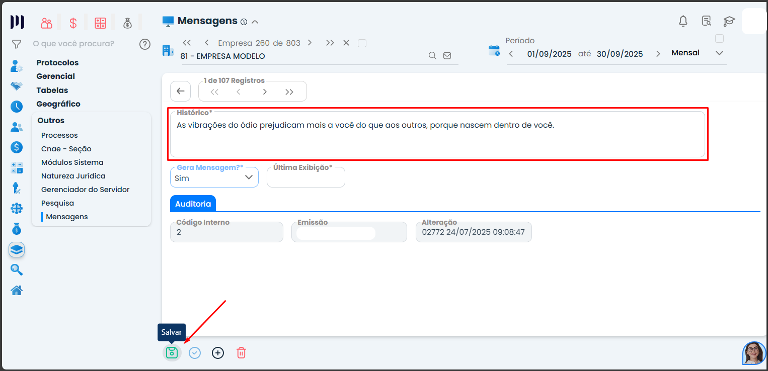 Tela do Sistema Contábil Makro exibindo edição de mensagem no recibo de pagamento, com campo histórico preenchido e botão de salvar em destaque.
