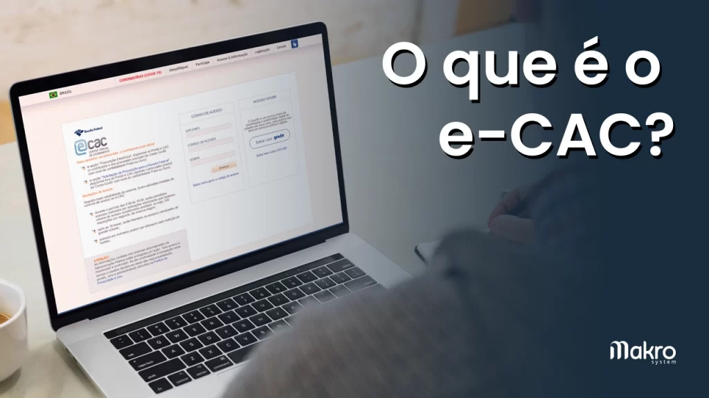 Pessoal com o Notebook aberto com o site do e-cac