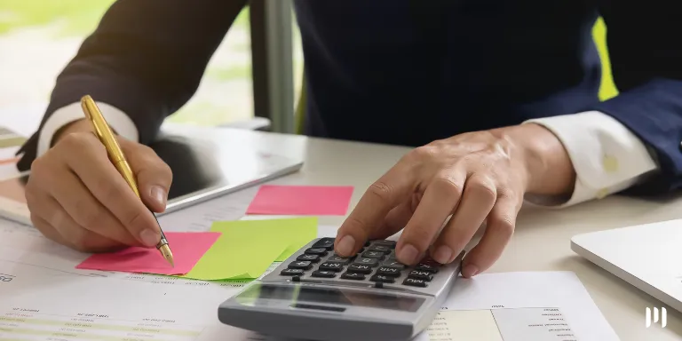 Os preços dos serviços contábeis são os honorários cobrados pelas contabilidades e variam conforme o regime tributário e a complexidade do atendimento.